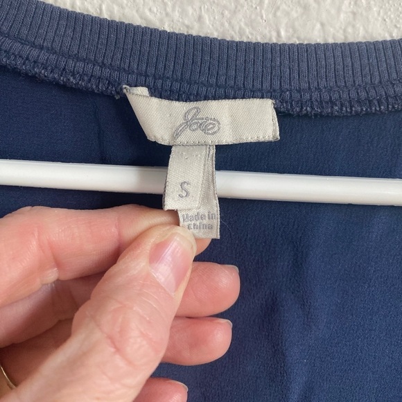 JOIE 100% Silk Short Sleeve Blouse - Picture 7 of 8